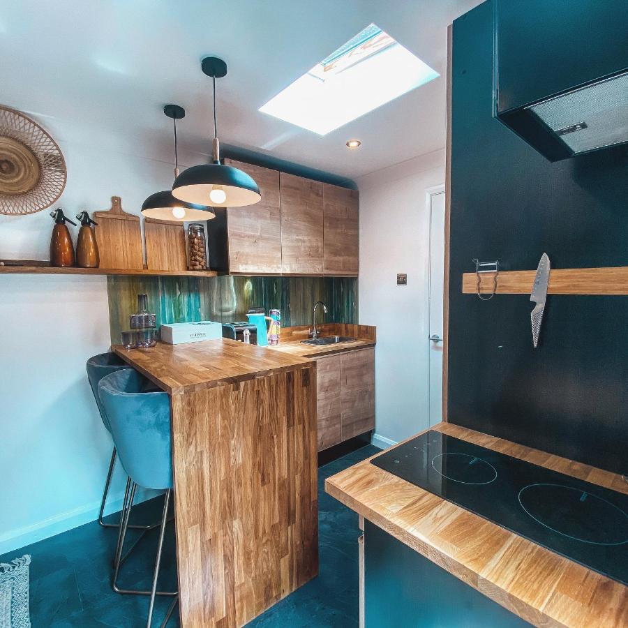 Cosy Studio Apartment Нюмаркет Екстериор снимка